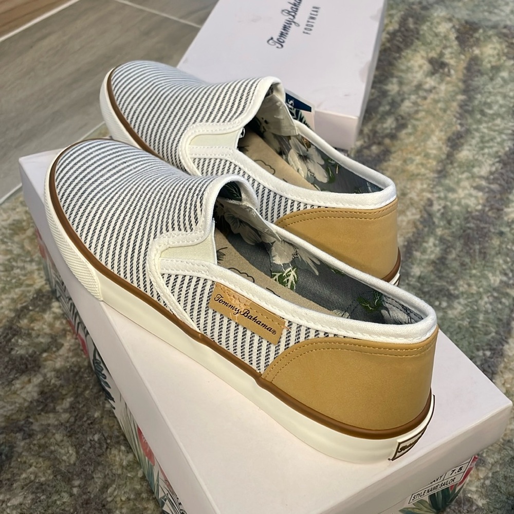 Tommy Bahama Flat Sailor Sneaker